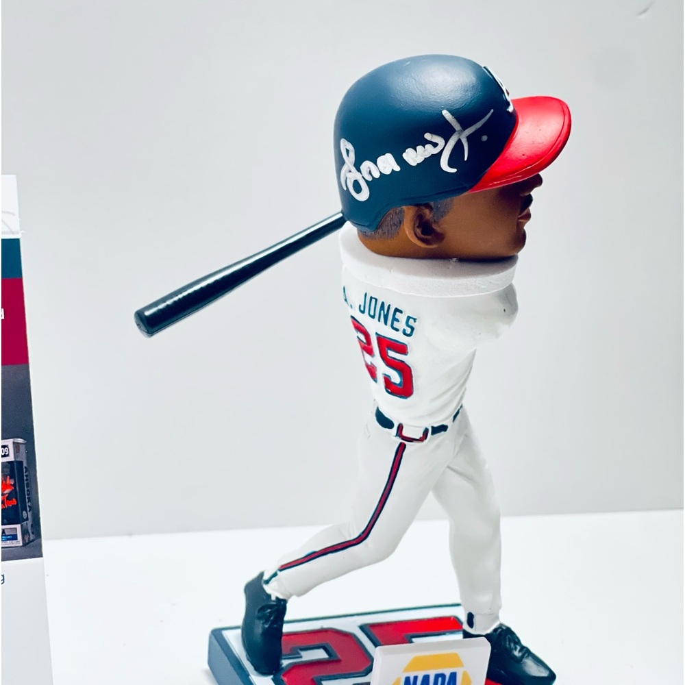 Andruw Jones Bobblehead Atlanta Braves signed & COA by JSA